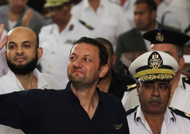 باسم عودة لشاهد في «البحر الأعظم»: «أنت شوفتني في المؤتمر ولا في الشارع؟».. والشاهد: «شوفتك في ميدان الجيزة»