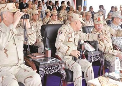 الجيش ينفذ أكبر مناورة بالذخيرة الحية على الحدود الغربية?