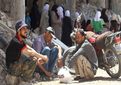 سوريا: مساعدات إنسانية تدخل إلى داريا لأول مرة منذ 2012