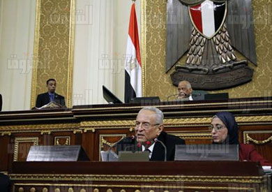 «أبوشقة» يستعرض تقرير إسقاط عضوية «السادات» أمام «النواب»