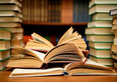 دراسة: كلما كثرت كتبك كثر دخلك
