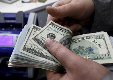 تراجع طفيف للدولار فى «الأهلى ومصر» واستقراره فى معظم البنوك