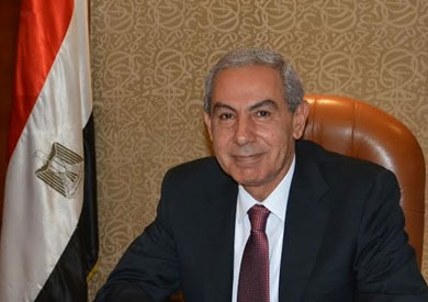 وزير الصناعة يفتتح عددا من المعامل والمنشآت الجديدة بهيئة المواصفات والجودة