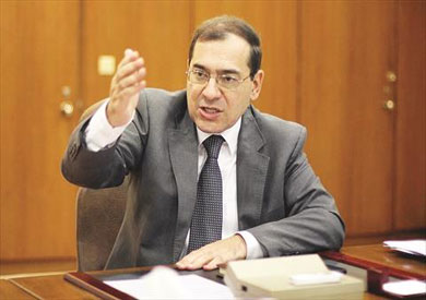 «البترول»: حفر 7 آبار بحقل ظهر باستثمارات 4 مليارات دولار