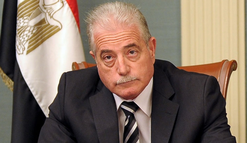 محافظ جنوب سيناء يرافق مستشار ألمانيا السابق في جولة بشرم الشيخ
