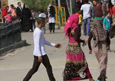 الفتيات يواجهن التحرش بـ«الفلفل الأسود»