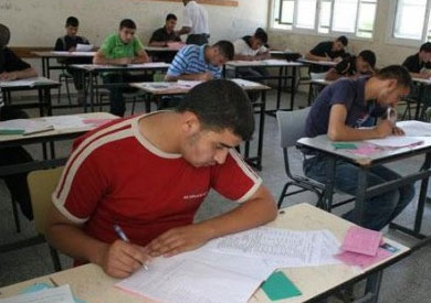 الأهالي يتخوفون من إلغاء امتحان الفيزياء بعد تداوله على «فيسبوك»