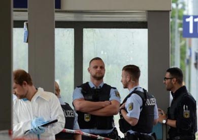 لاجئ سوري يقتل شخصا ويصيب 2 بـ«ساطور» في ألمانيا