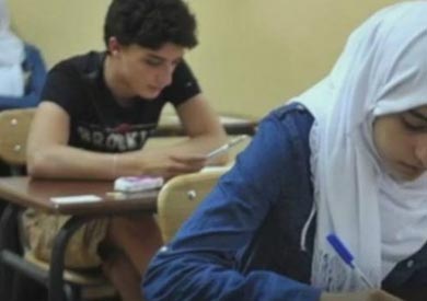 الجزائر تحجب وسائل التواصل الاجتماعي لمنع الغش في الامتحانات