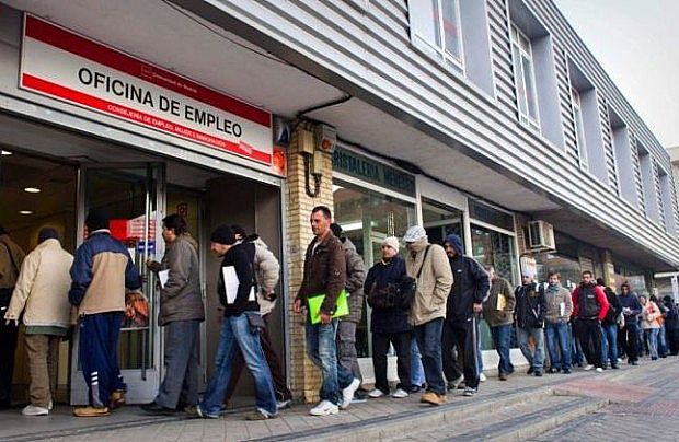 انخفاض عدد العاطلين عن العمل في إسبانيا لـ3.77 ملايين في يونيو