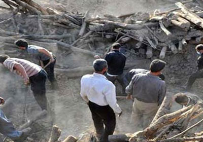 عاجل زلزال في أيران قوة 8 درجات ووصل تأثيره إلى الخليج Zelzal-iran-arshefia-234234