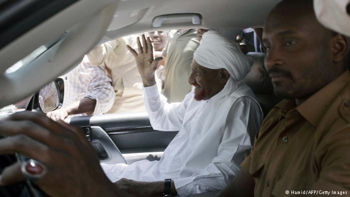 الصادق المهدي، رئيس وزراء السودان (1986-1989) 0,,17643391_303,00