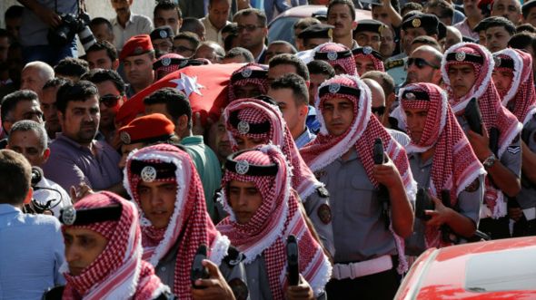 الهجوم على المخابرات الأردنية بمخيم البقعة: السلطات «تعتقل مشتبها به»