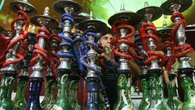 تنزانيا تحظر تدخين «الشيشة»