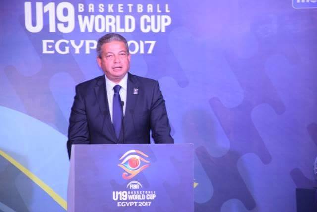 وزير الرياضة يتابع استعدادات مصر لكاس العالم لكرة السلة للشباب