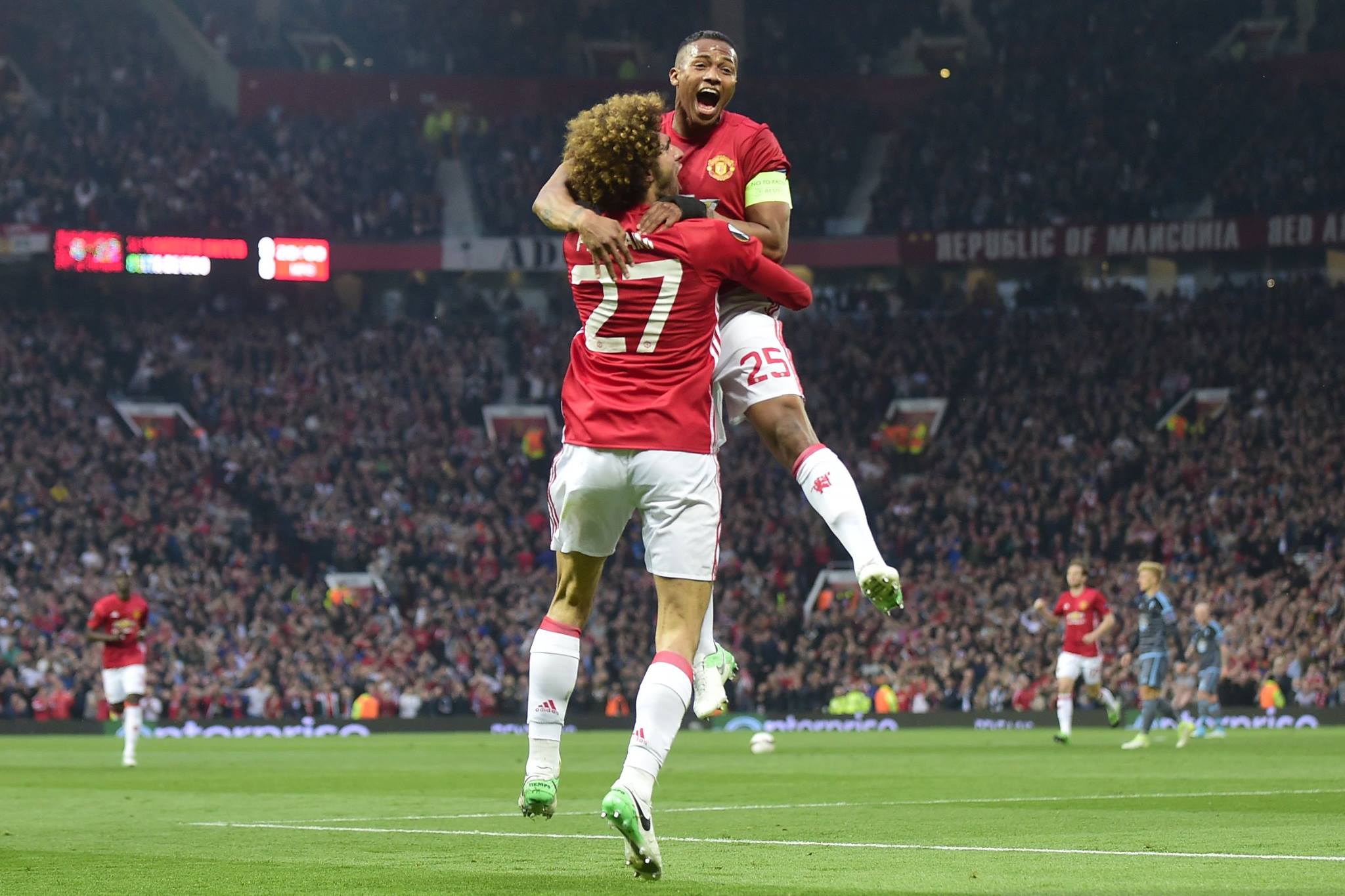 مانشستر يونايتد واياكس إلى نهائي الدوري الأوروبي مانشستر يونايتد واياكس إلى نهائي الدوري الأوروبي