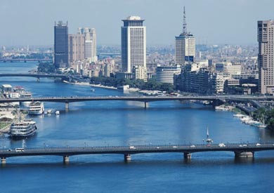 طقس الإثنين معتدل شمالا مائل للحرارة رطب على القاهرة