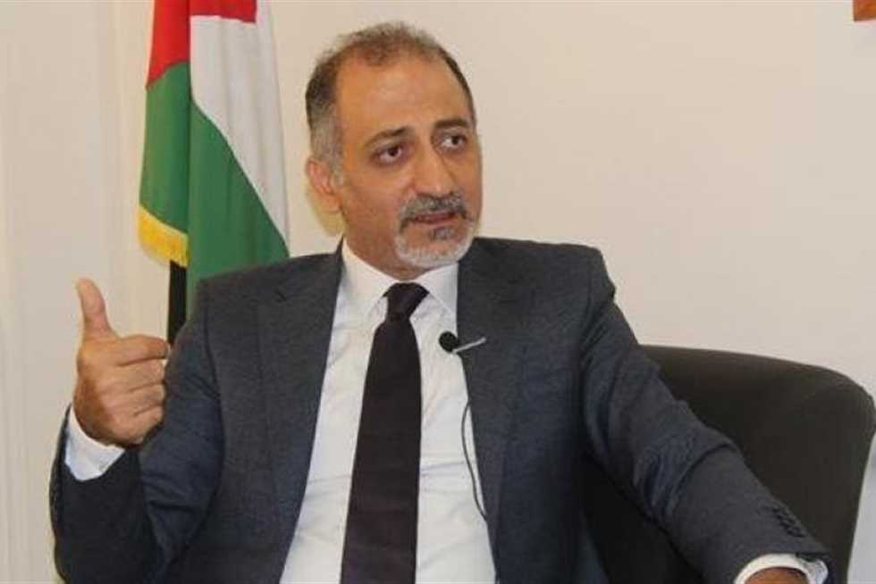 مهند العكلوك: الأزمات العربية أثرت على القضية الفلسطينية