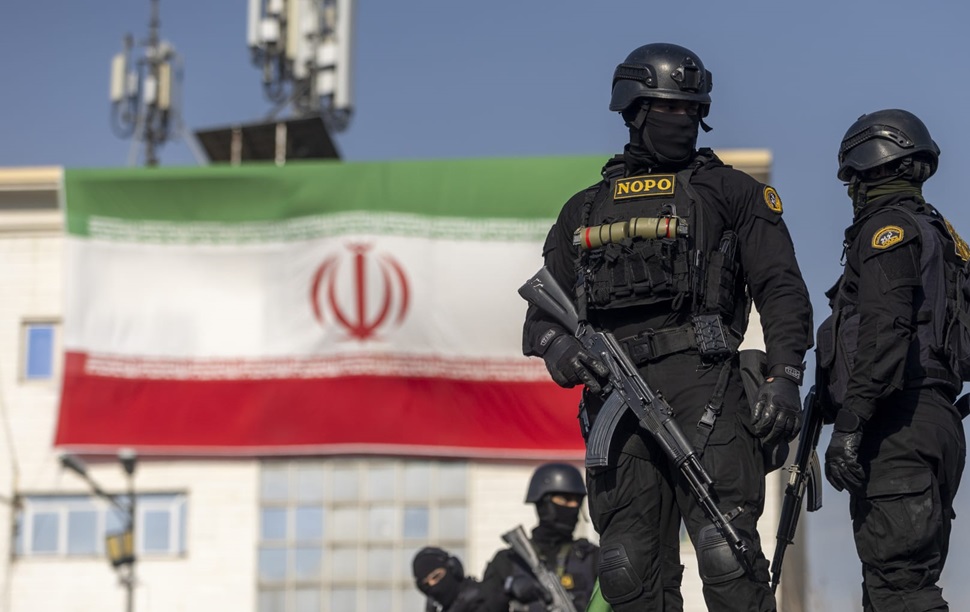 Iran blocks appeal for British couple