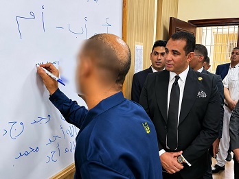 النيابة تراجع خدمات مركز العاشر من رمضان