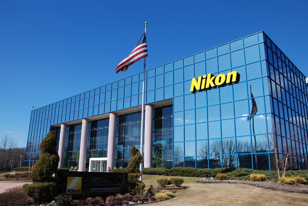 استحواذ «Nikon» على شركة كاميرات هوليوود «RED Digital» تأسست 2005
