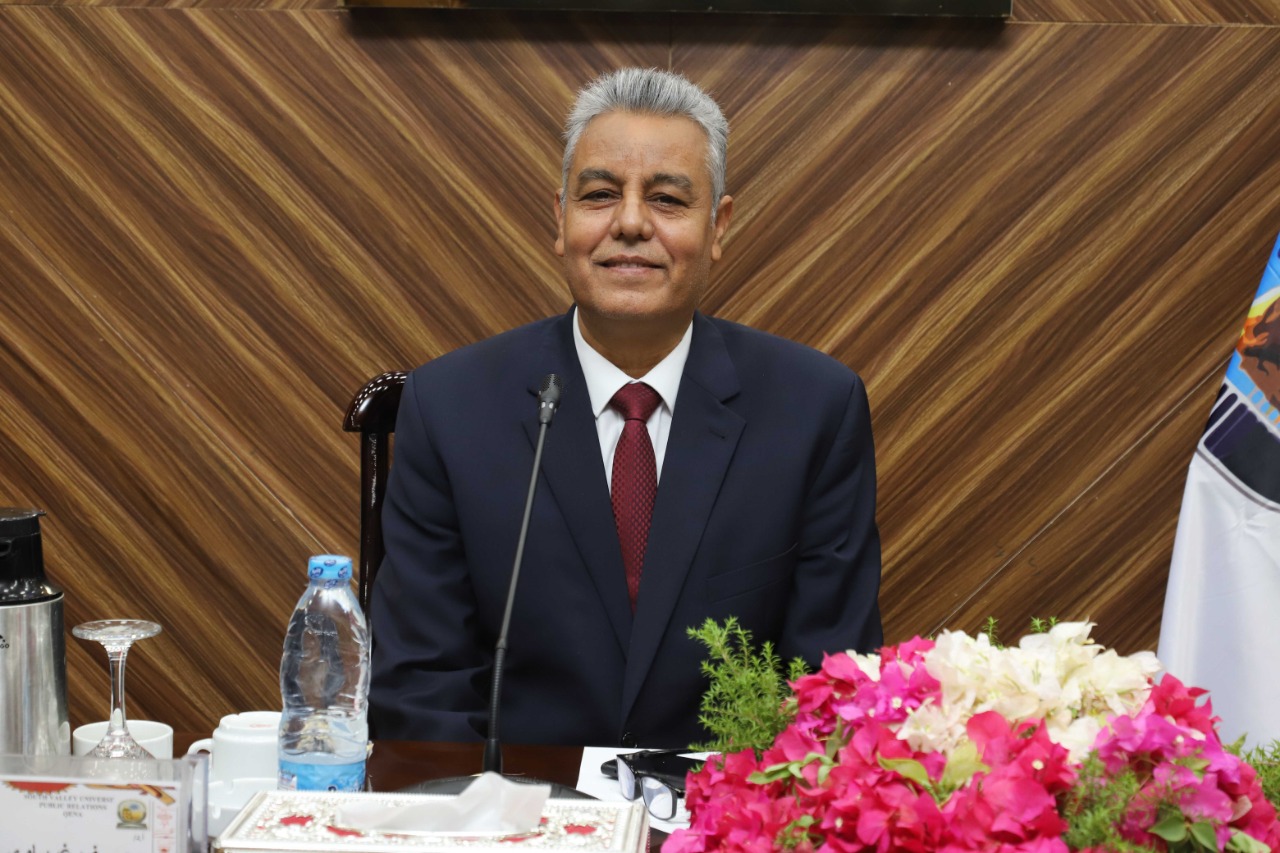 الدكتور يوسف غرباوي رئيس جامعة جنوب