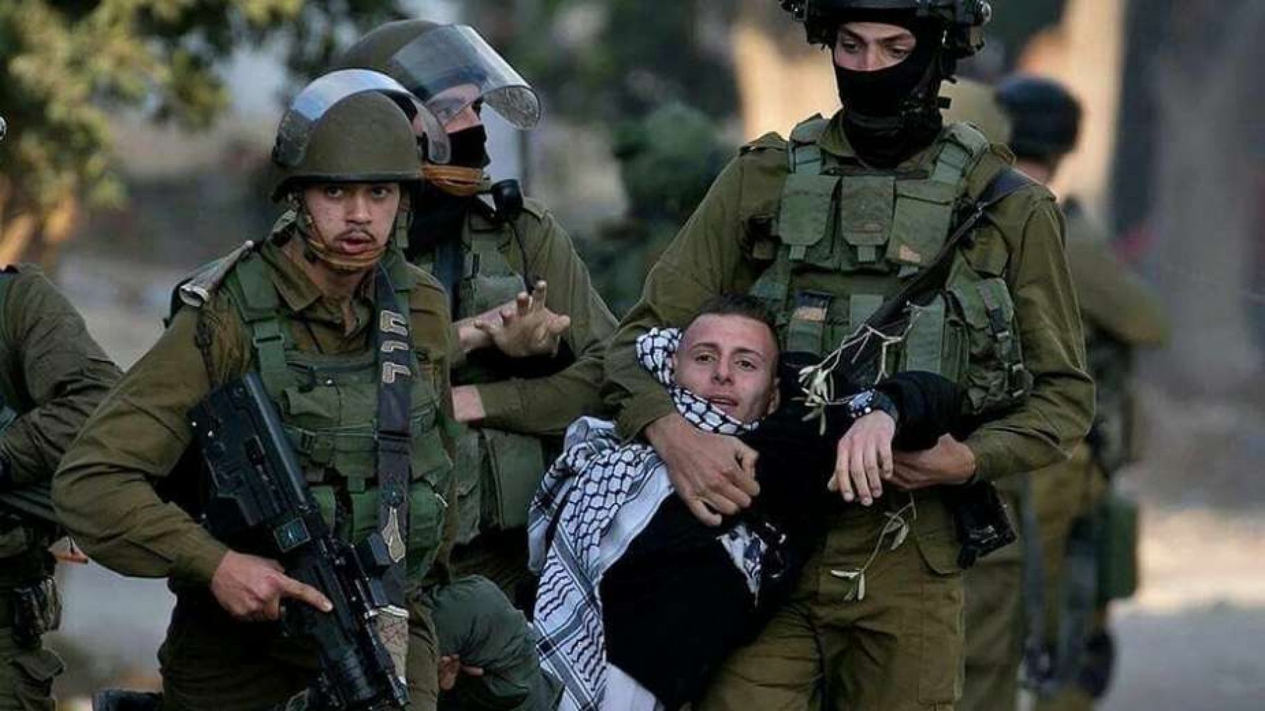 وفا: قوات الاحتلال الإسرائيلي تعتقل 5 فلسطينيين من الضفة.. وعشرات  المستوطنين يقتحمون الأقصى - بوابة الشروق - نسخة الموبايل