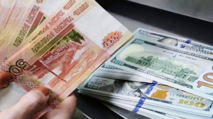 استقرار الدولار وتراجع اليورو ببورصة موسكو
