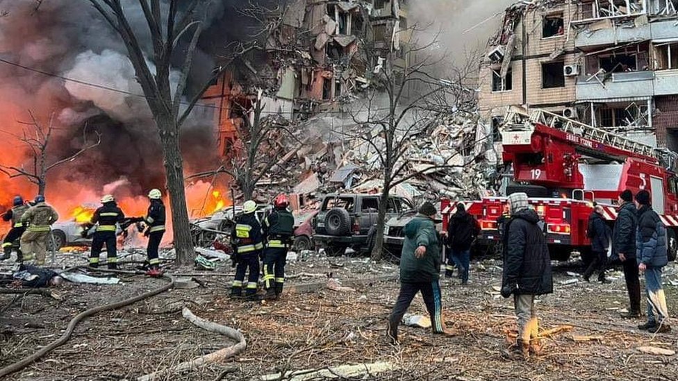 مقتل شخصين على الأقل جراء هجوم بطائرات مسيرة روسية على مدينة دنيبرو الأوكرانية