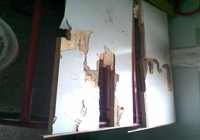 أصبحت بعض مبانى المدرسة تمثل خطرا داهماً على حياة الطلاب