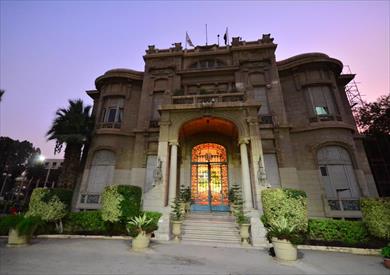 جامعة عين شمس تحتفل باليوم العالمي لسلامة المريض باللون البرتقالي