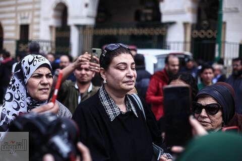 تشييع جثمان الفنانة لبنى محمود بمسجد السيدة نفيسة تصوير عبد الرحمن دسوقى