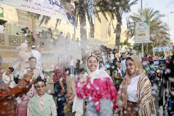 احتفالات المواطنين بأول أيام عيد الأضحى.. تصوير كريم مجدى