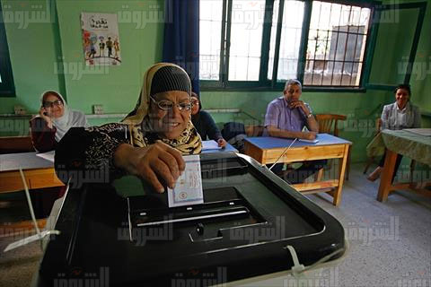 الناخبون يواصلون التصويت لليوم الثاني بانتخابات البرلمان المؤجلة