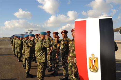 انطلاق فعاليات (حماة الصداقة 2016) ووصول وحدات الإنزال الجوى الروسية لمنطقة التدريب المشترك‎)