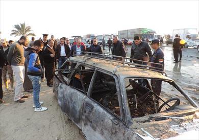 مدير امن بورسعيد يتفقد حادث سيارة محترقة