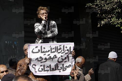 وقفة احتجاجية لأصحاب المعاشات بميدان طلعت حرب - تصوير: أحمد عبدالفتاح