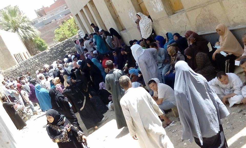 ازدحام ومشاجرات أمام مكاتب الأحوال المدنية في الفيوم