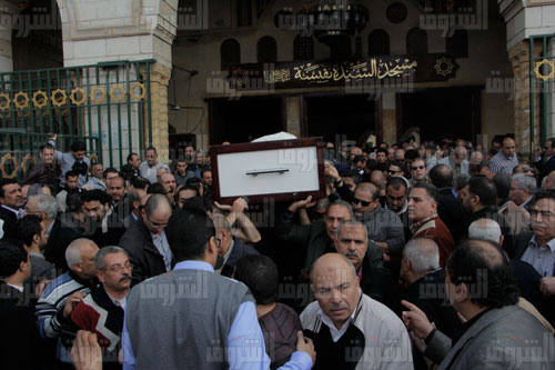 تشييع جنازة فاروق الرشيدي من مسجد السيدة نفيسة - تصوير: هبة الخولي