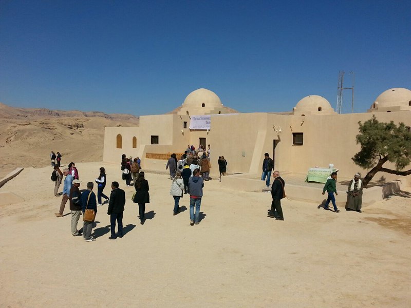 وزير الاثاريتفقد مناطق اثرية بالاقصر