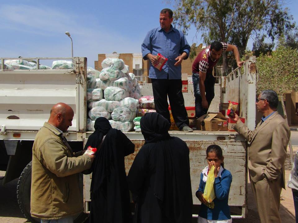 توزيع طن دجاج و 250 كيلو جرام سكر بمدينة أبورديس
