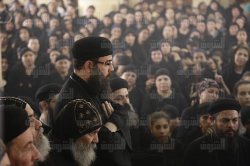 صلاة قداس الثالث وعزاء شهداء حادث المنيا - تصوير: إبراهيم عزت