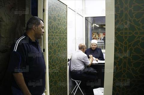 مكتب فتاوى الازهر بمحطة مترو الشهداء -تصوير جيهان نصر