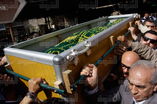 تشييع جثمان الكاتب الكبير علاء الديب من مسجد «السيدة عائشة» - تصوير: أحمد عبدالفتاح
