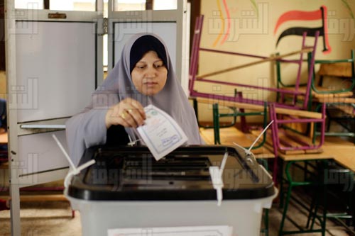 التصويت في جولة الإعادة بالمرحلة الأولى من انتخابات برلمان 2015 - تصوير أحمد عبداللطيف