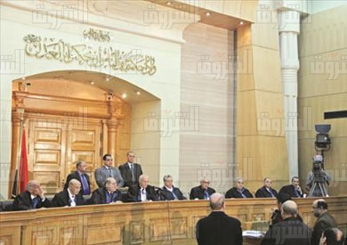 هيئة المحكمة الدستورية تنظر فى إحدى الدعاوى - تصوير: هبة الخولي