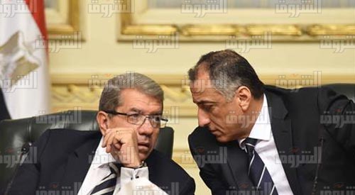 مؤتمر صحفي للإعلان عن إتمام الاتفاق بين الحكومة و«صندوق النقد» على القرض - تصوير: سليمان العطيفي