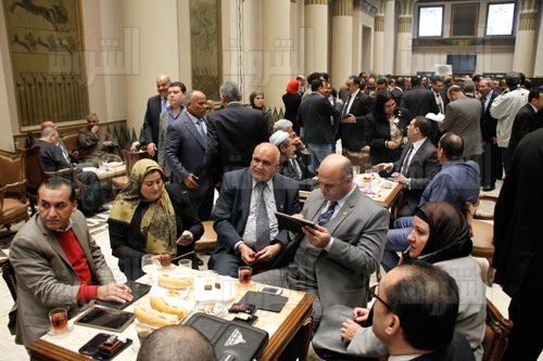 أعضاء البرلمان في البهو الفرعوني بمجلس النواب- تصوير لبنى طارق