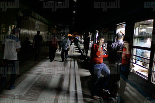 انقطاع الكهرباء عن مترو الأنفاق- تصوير ابراهيم عزت