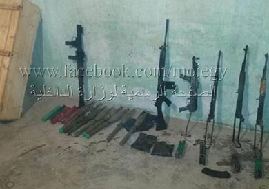 الداخلية : ضبط وكرين للإرهابيين لإخفاء الأسلحة والمتفجرات بمقابر في الفيوم